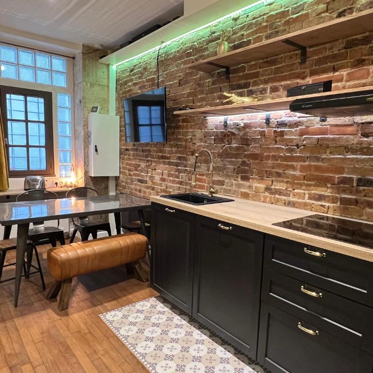 GOOD VIBES Luxurious Loft in Paris 11th, with AC & table football - Appartement 1 Chambre - 15