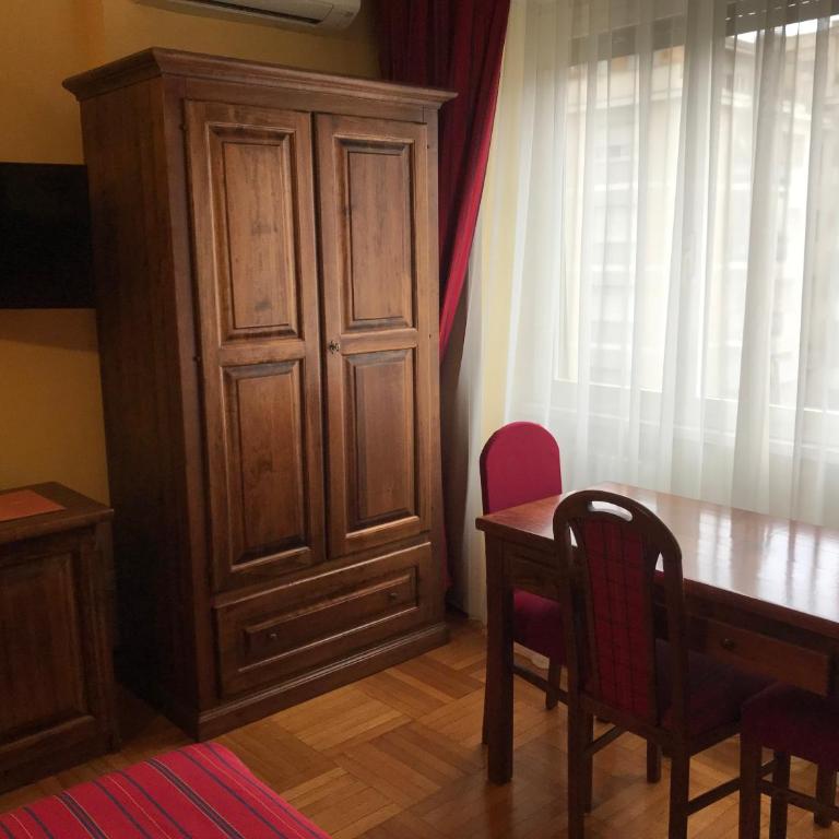 Perseo B&B - Camera Tripla con Bagno Privato - 8
