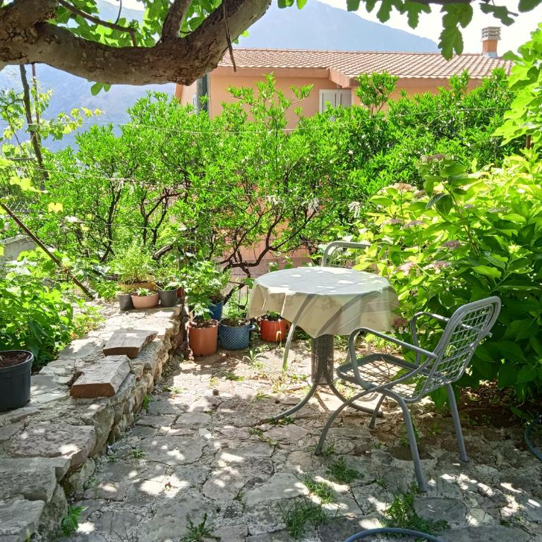 SottoMonte - Two-Bedroom Apartment - 7