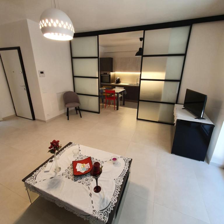 Casa consiglia - Appartamento con 2 Camere da Letto - 3