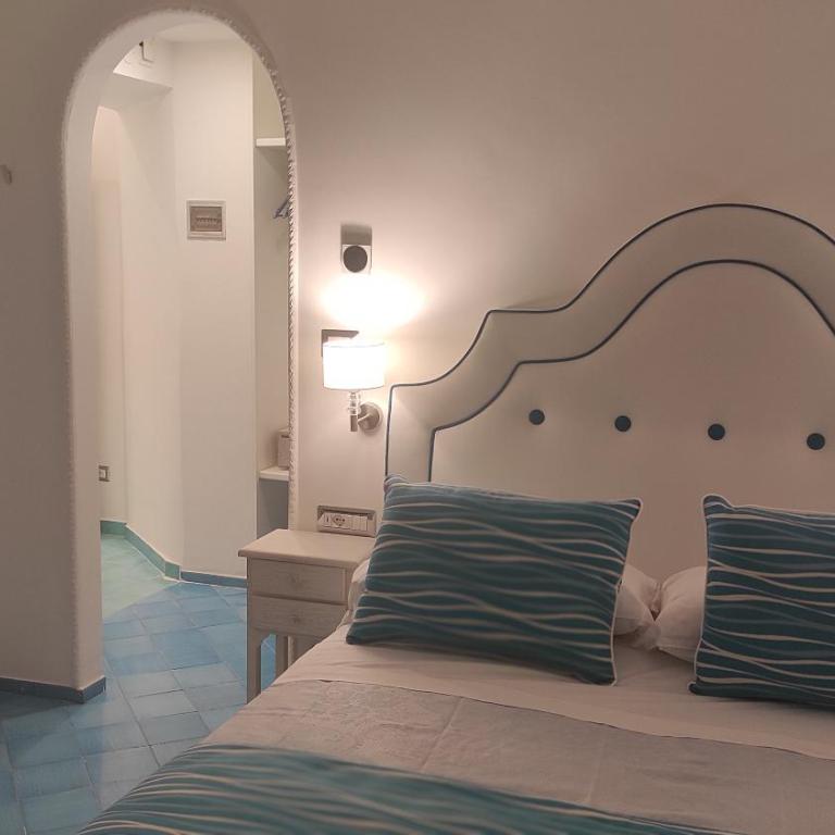 Albergo S. Andrea - Camera Matrimoniale/Doppia con Letti Singoli con Vista - 12