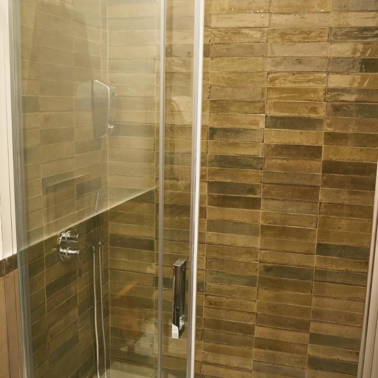 Ballarò Guest House - Camera Matrimoniale con Bagno Privato - 14