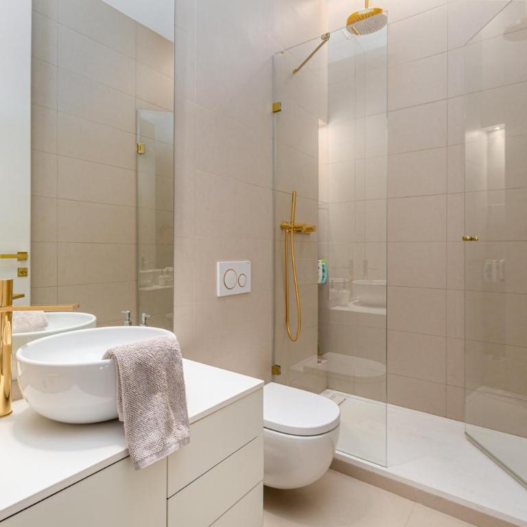 Luxury Paseo de Gracia Casa Batlló - Two-Bedroom Apartment - 17