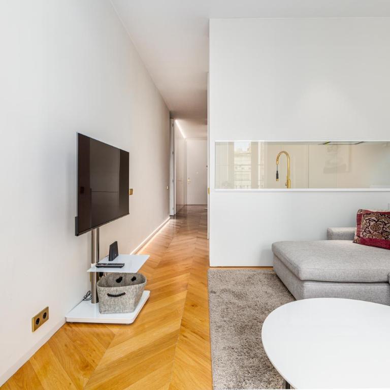 Luxury Paseo de Gracia Casa Batlló - Two-Bedroom Apartment - 19