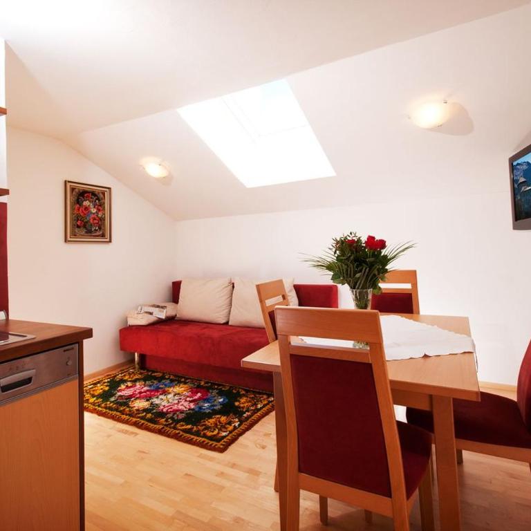 Haus Hubertus - Apartment mit 2 Schlafzimmern und Balkon - 4