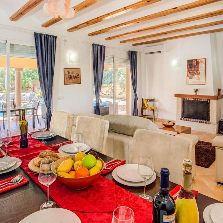 Villa Magdalena Blanca by Villa Plus - Villa - 6