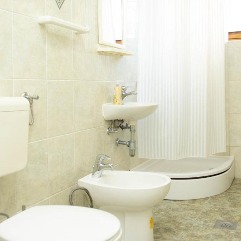 Engadin's Old Town Units - Free Parking - Apartman sa 1 Spavaćom Sobom - 9