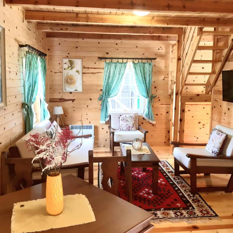 El Paso City, Zlatibor - Unique Wooden Cottages, Treehouse, Wild West Rooms, accommodation 1-6 people - Deluks Drvena Koliba - 4