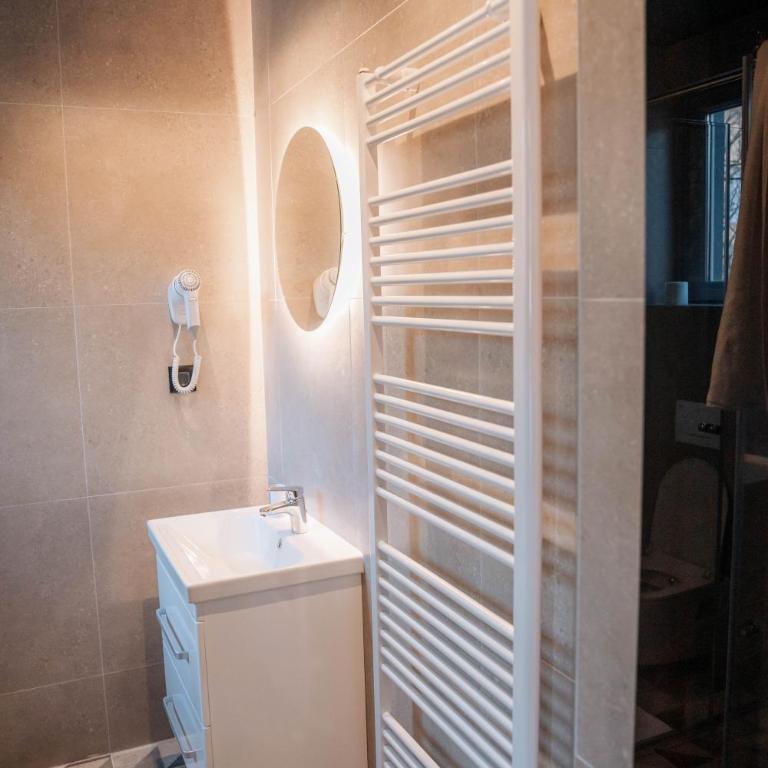 Hotel Carpe Diem - Standard Double or Twin Room - 5