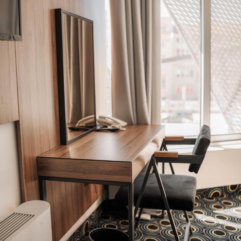 Hotel Carpe Diem - Standard Double or Twin Room - 9