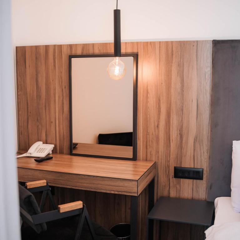 Hotel Carpe Diem - Standard Double or Twin Room - 11