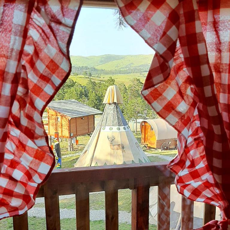 El Paso City, Zlatibor - Unique Wooden Cottages, Treehouse, Wild West Rooms, accommodation 1-6 people - Porodična Kuća na Drvetu - 7