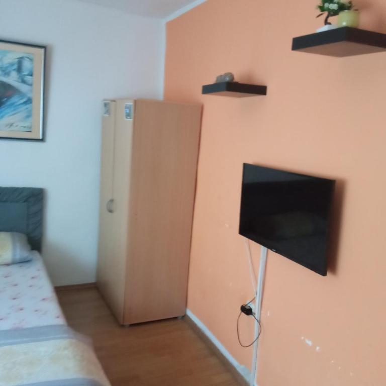 Guesthouse NO.27 - Dvokrevetna Soba sa Bračnim Krevetom i Zajedničkim Toaletom - 4
