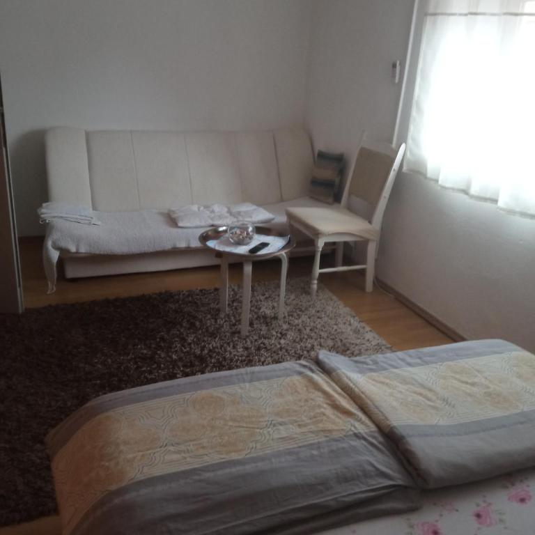 Guesthouse NO.27 - Dvokrevetna Soba sa Bračnim Krevetom i Zajedničkim Toaletom - 3