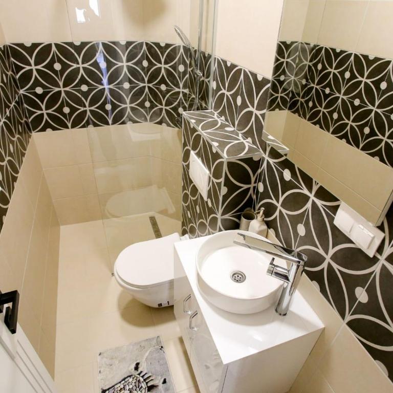 Apartments & Rooms ARCH - One-Bedroom Apartment - 6