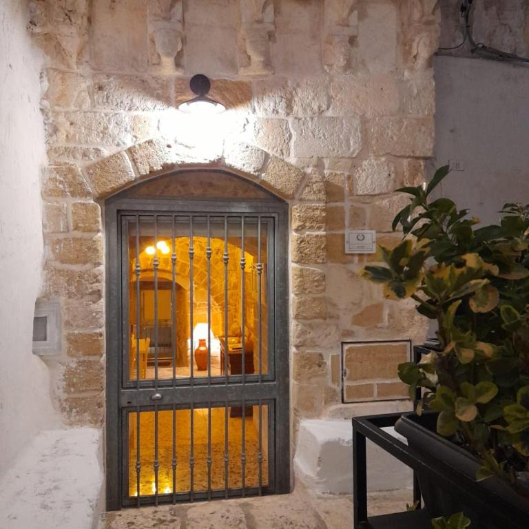 DOMUS CESARE - dimora storica totalmente in pietra nel cuore del centro storico con cabina doccia pietra in camera e zona relax esterna-historic residence entirely made of stone in the heart of the historic center with stone shower cabin in the room - Casa Vacanze - 34
