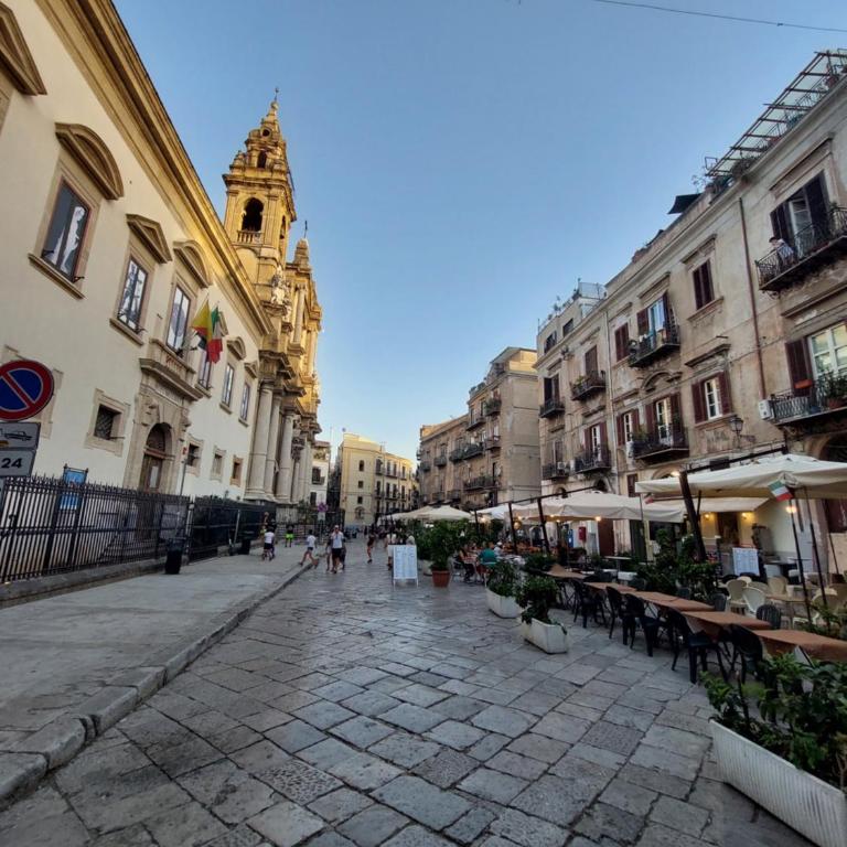 Guest House Palermo Massimo 23 - Appartamento - 42