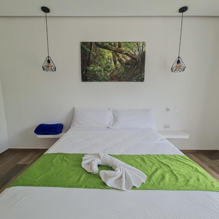 Hotel Monte Bello - Habitación Doble Deluxe con balcón - 9