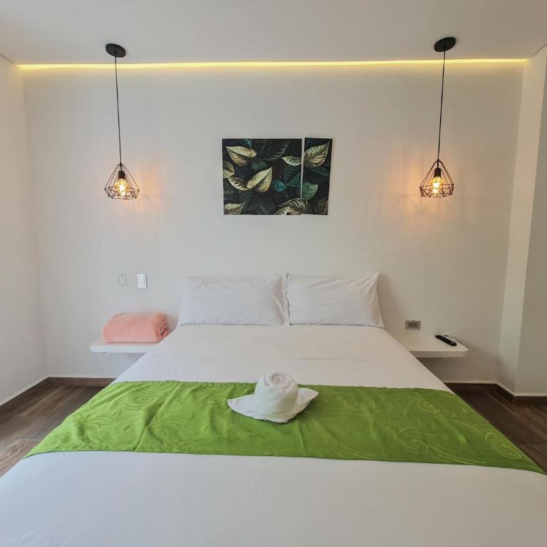 Hotel Monte Bello - Habitación Doble Deluxe con balcón - 8