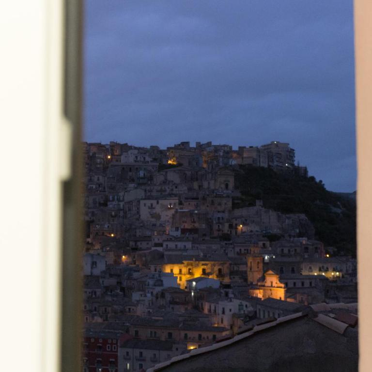 Oikos - Ragusa Ibla - Camera Tripla Superior - 5