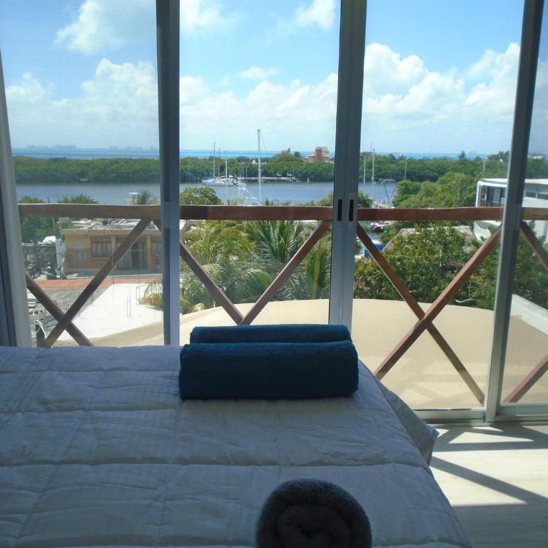 Casa Linda Isla Loft- Ocean View- Shared Pool - One-Bedroom Apartment - 4