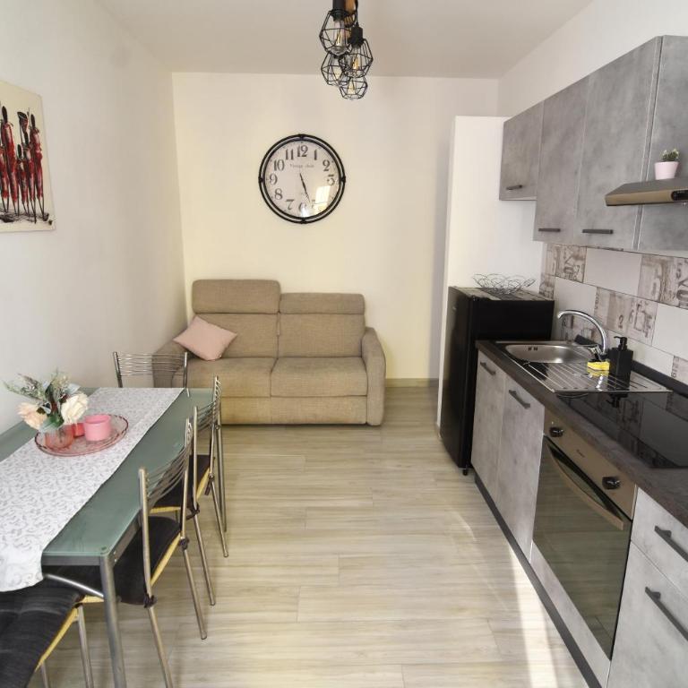 BLhouse - One-Bedroom Apartment - 8