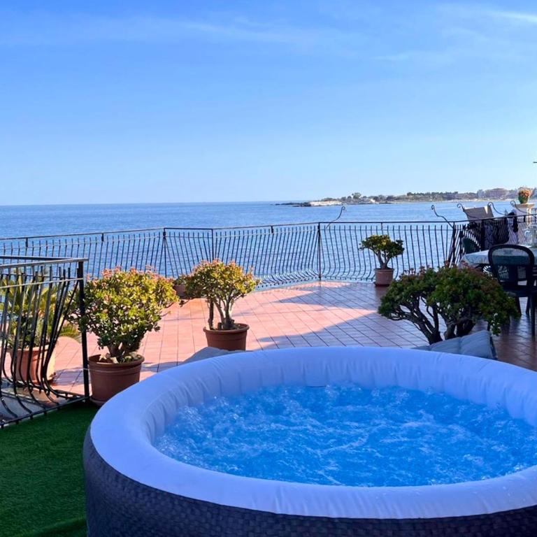 Miriam Sea Front Apartment Jacuzzi - Appartamento con 2 Camere da Letto e Vista Mare - 28