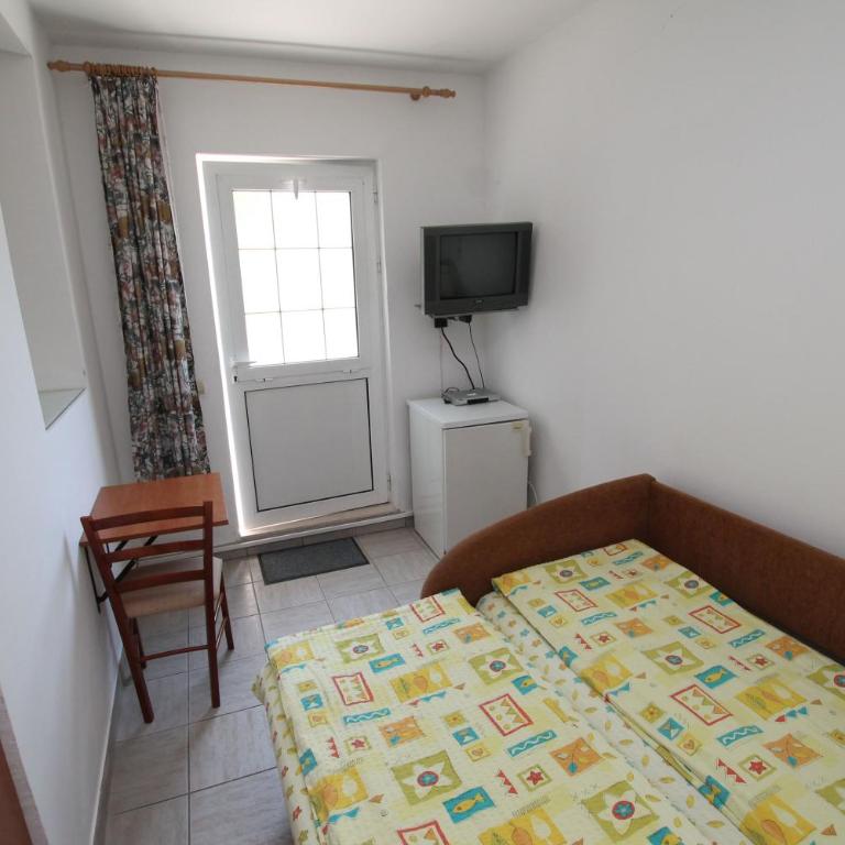 Guest House Saga - Single Room with Kitchenette - 3