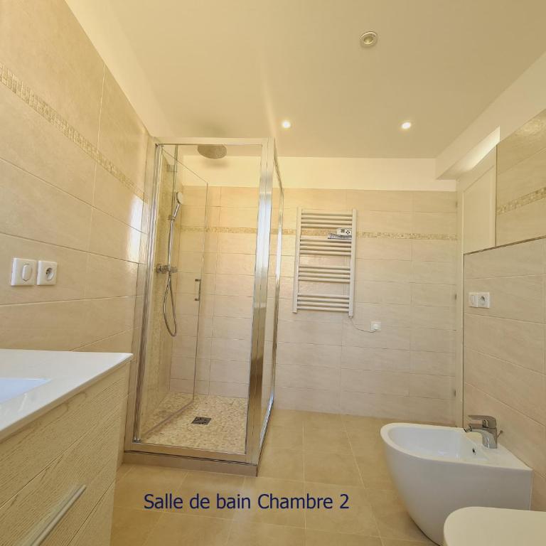 Luxurious penthouse with magnificent views over the bay of Menton - Appartement 3 Chambres - 24