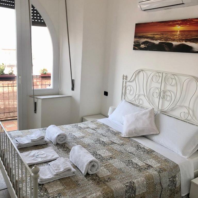 B&B Il Poeta sul Mare - Camera Matrimoniale con Balcone e Vista Mare - 9
