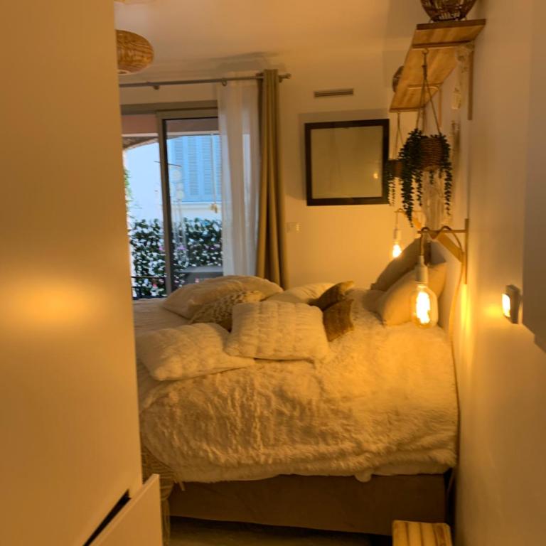 Studio tt confort coeur ville avec terrasse et parking gratuit - Appartement 1 Chambre - 30