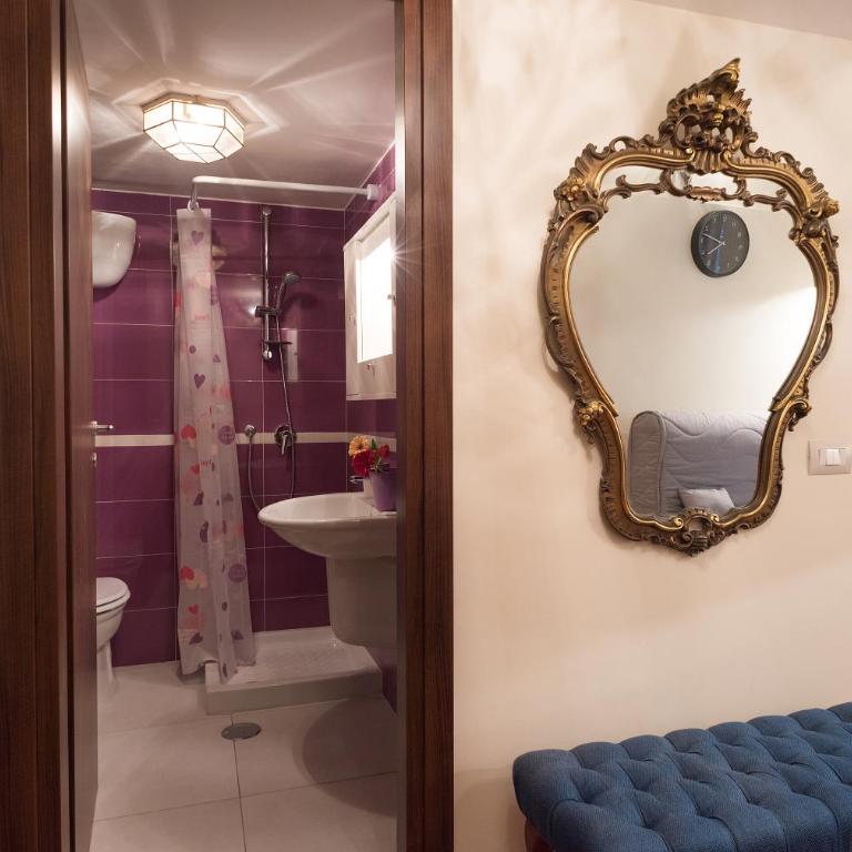 Napoli centro, a windows on the monuments - Appartamento con 1 Camera da Letto - 9