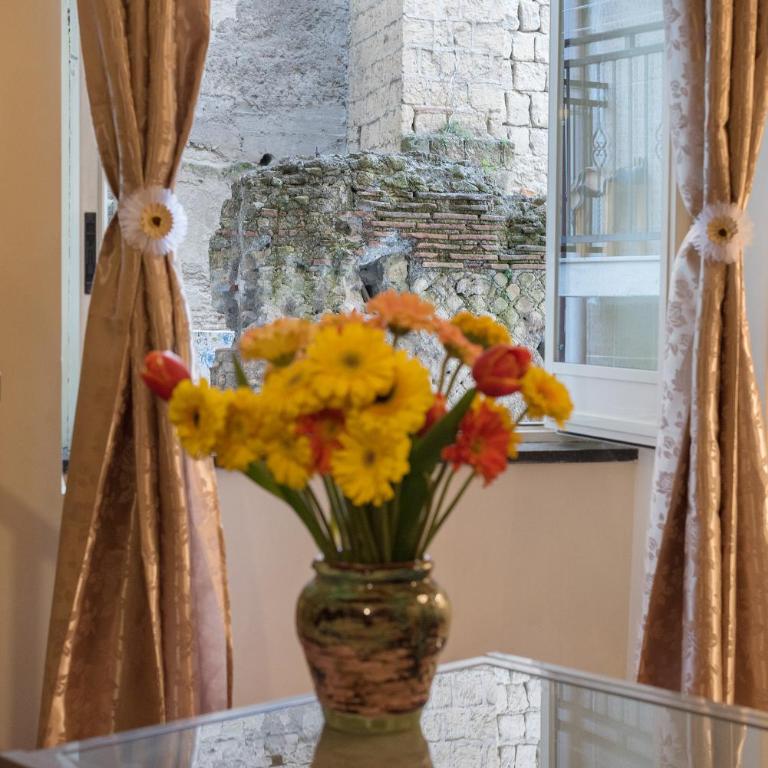 Napoli centro, a windows on the monuments - Appartamento con 1 Camera da Letto - 6