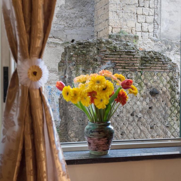 Napoli centro, a windows on the monuments - Appartamento con 1 Camera da Letto - 5