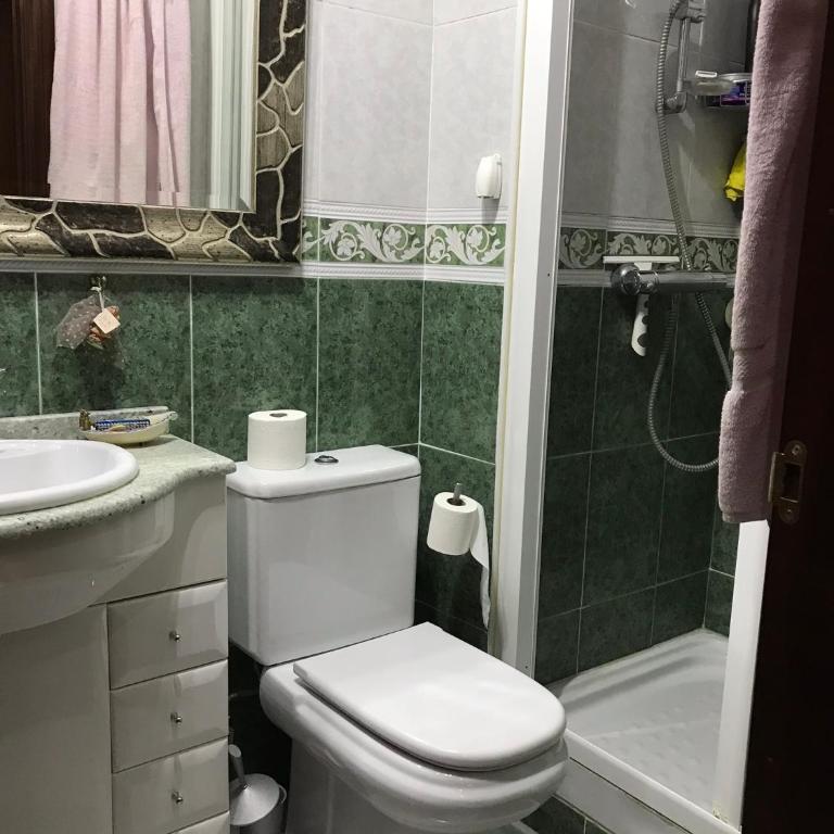 Amezola 2- Habitación con baño exterior de uso privado en casa compartida - Double Room - 5