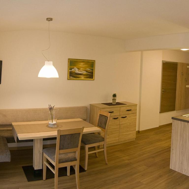 Garni Appartement Alpenresidence - Apartamento con vistas a las montañas - 30