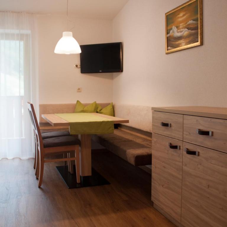 Garni Appartement Alpenresidence - Apartamento con vistas a las montañas - 35