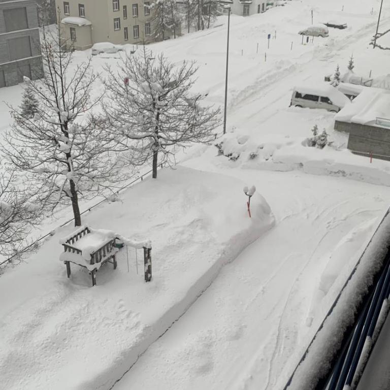 WEF 2027 Ferienwohnung, 3 Minuten Fussweg zum Kongresshaus, geeignet für 2 Personen - Apartment mit Balkon - 30