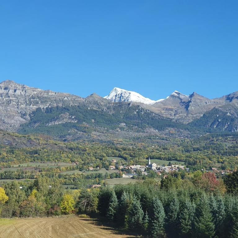 Belle villa calme à la montagne - Three-Bedroom House - 22