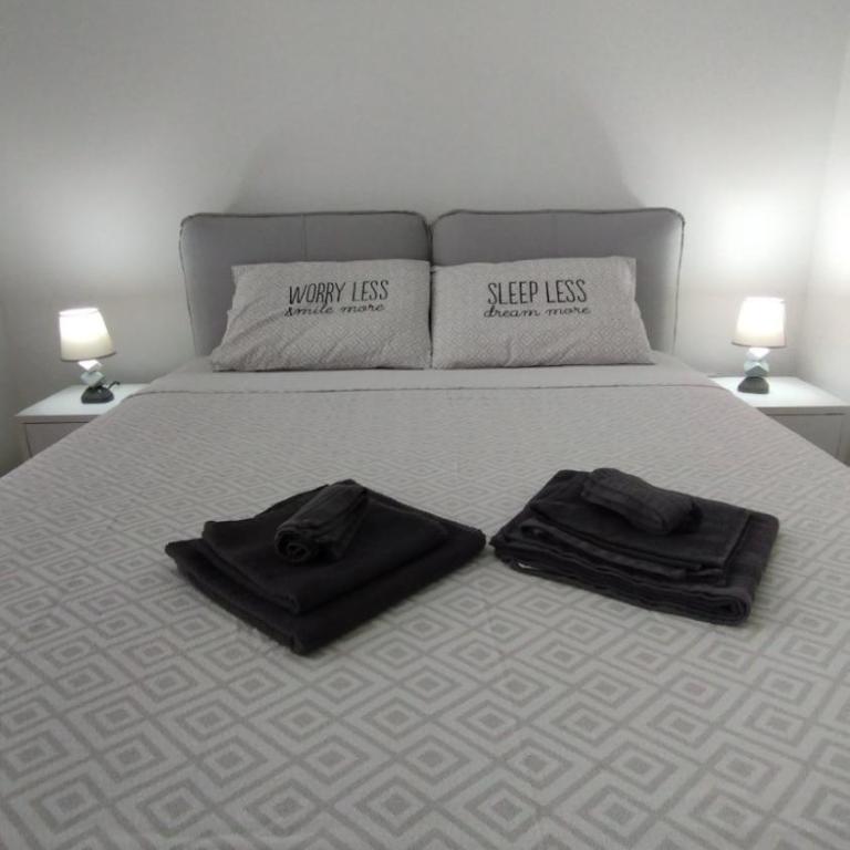Ara 4 - One-Bedroom Apartment - 1