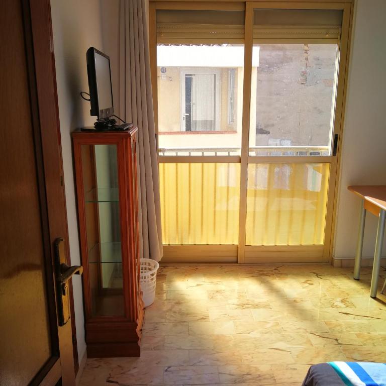 Habitacion en piso compartido No alojamiento turistico - Habitación Individual Amplia - 3