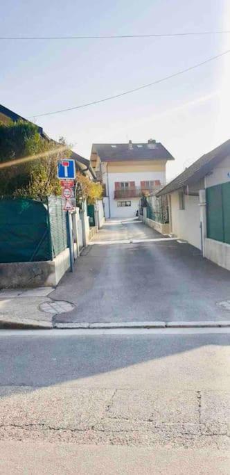 Le Red Loft à 5min du centre-ville avec parking privatif gratuit - Appartamento con 1 Camera da Letto - 57