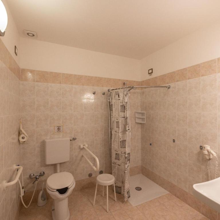 Villa Santa Margherita - Albergo - Camera Matrimoniale/Doppia con Letti Singoli - Accesso Disabili - 5