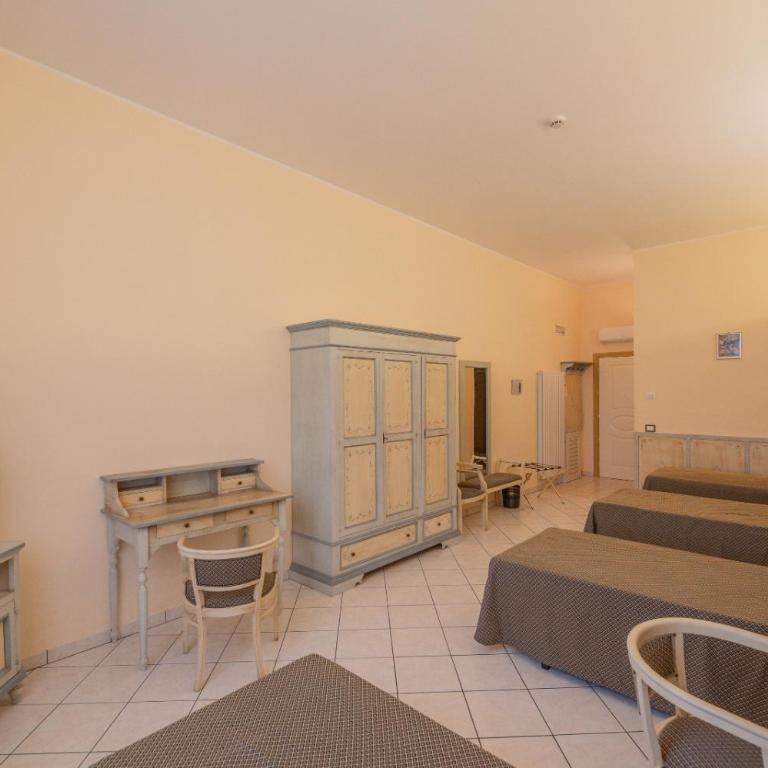 Villa Santa Margherita - Albergo - Camera Quadrupla Superior - 8