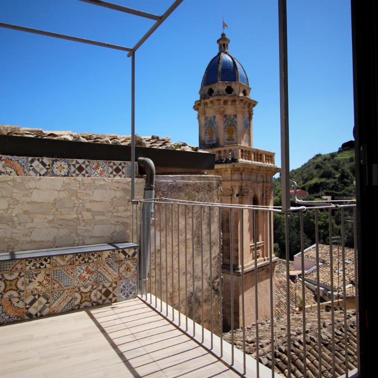 B&B Belvedere All'Idria - Camera Matrimoniale con Balcone - 11