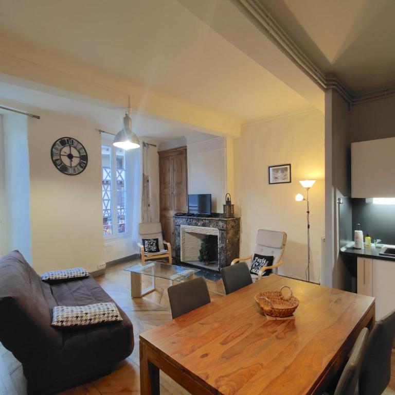 Appartement centre-ville pour séjour et cure - Two-Bedroom Apartment - 1