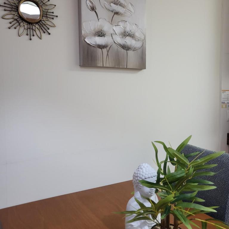 Bajo de esencia relajante con piscina privada y patio! - Apartamento de 2 dormitorios - 38