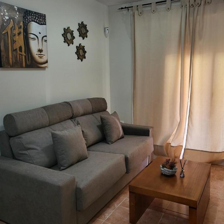 Bajo de esencia relajante con piscina privada y patio! - Apartamento de 2 dormitorios - 85