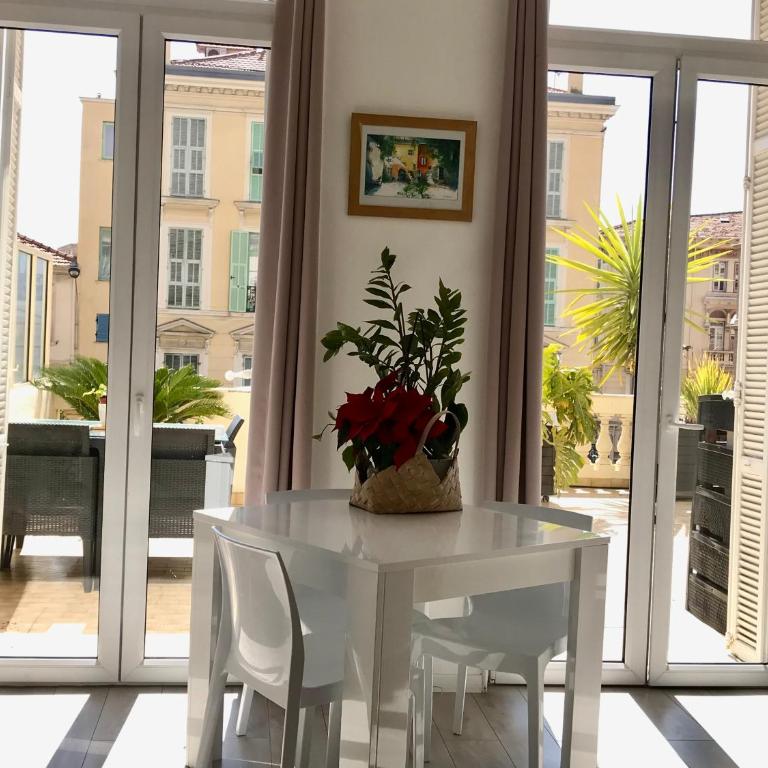 Appartement Terrasse dans Palace Centre ville - Appartement 1 Chambre - 6