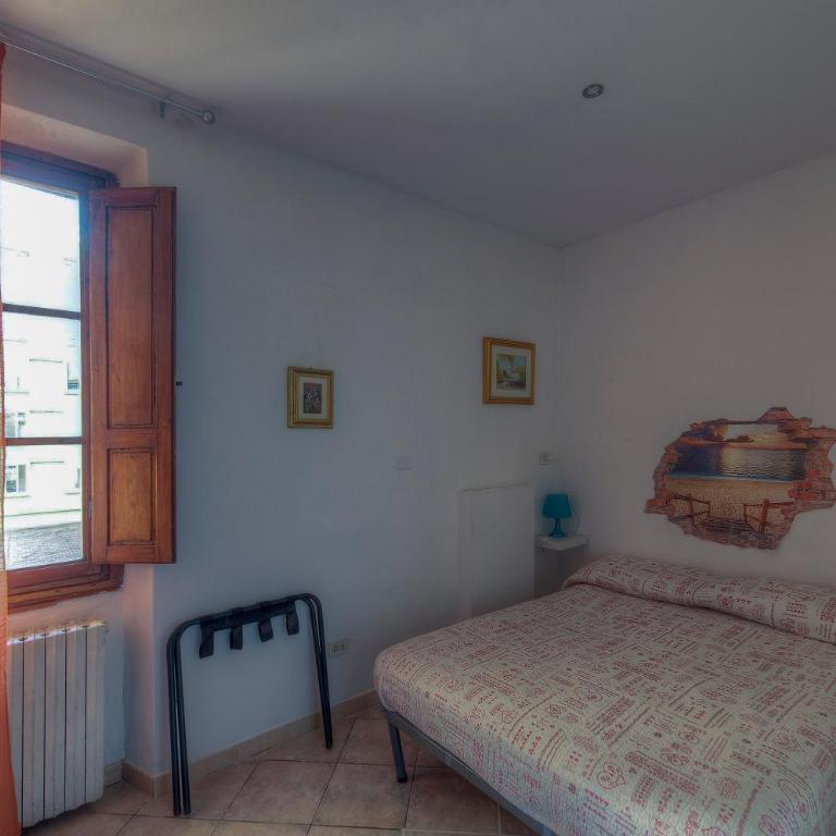Sogni D'Oro Guest House - Double Room with Shared Bathroom - 1